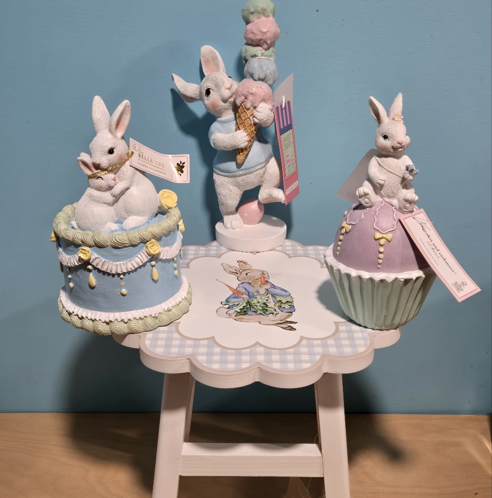 Peter Rabbit Kids Stool w/3 Decor pieces. Sweet Treats/ Cupcakes and Cashmere &